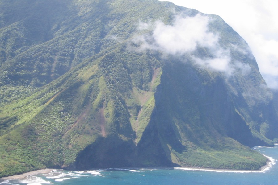 ../image/cliffs of molokai.jpg